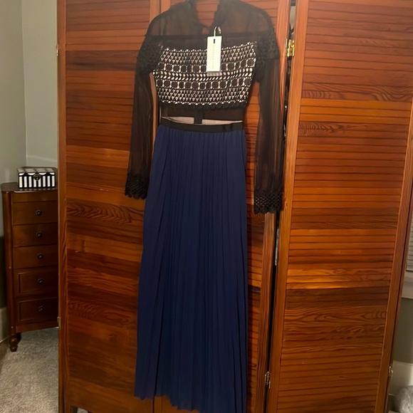 Endless Rose navy and black mesh lace dress with pleated skirt - Picture 3 of 4